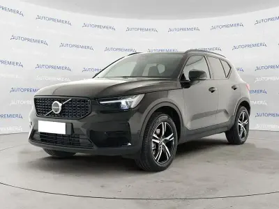 Usata Volvo XC40 Core 163 CV (119 kW) 2024 Verde SUV