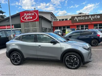 Usata Alfa Romeo Junior 61 kW (84 CV) 2025 Grigio SUV