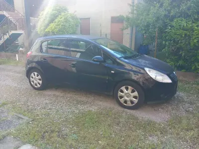 Usata Opel Corsa Enjoy 75 CV (55 kW) 2009 Nero Utilitaria