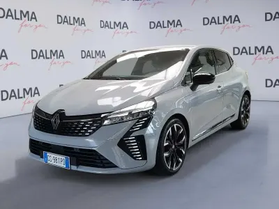 Usata Renault Clio Techno 100 CV (73 kW) 2024 Grigio Utilitaria