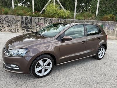 Begagnad VW Polo Comfortline 75 HK (55 kW) 2015 Brun Sedan