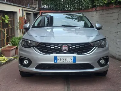 Usata Fiat Tipo Lounge 120 CV (88 kW) 2019 Argento Station wagon