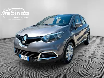 Usata Renault Captur Intens 90 CV (66 kW) 2013 Grigio SUV