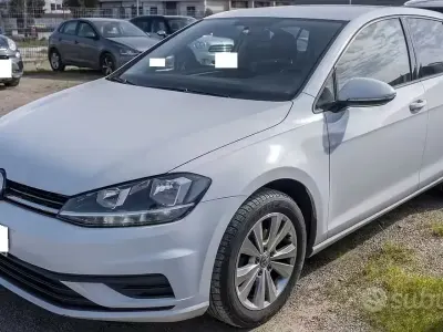 Second-hand VW Golf VII 86 CP (63 kW) 2018 Alb Berlinǎ
