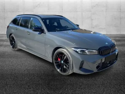 Usata BMW 330e M Sport 292 CV (214 kW) 2023 Grigio Station wagon