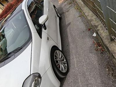 Usata Fiat Grande Punto 120 CV (88 kW) 2008 Bianco Utilitaria