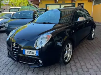 Usata Alfa Romeo MiTo Distinctive 105 CV (77 kW) 2011 Nero Utilitaria
