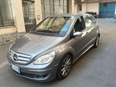 Usata Mercedes B180 109 CV (80 kW) 2006 Grigio Monovolume