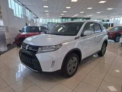 Nuova Suzuki Vitara Cool 110 CV (80 kW) 2026 Bianco SUV
