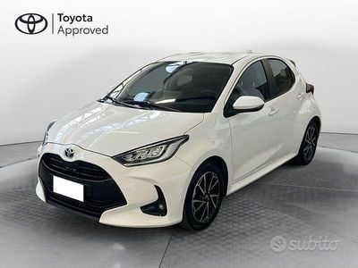 Usata Toyota Yaris Hybrid Trend 116 CV (85 kW) 2022 Bianco Berlina