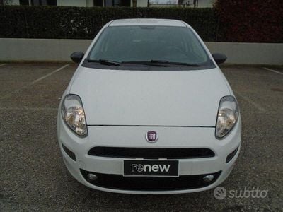 Usata Fiat Punto Street 77 CV (56 kW) 2017 Bianco Utilitaria