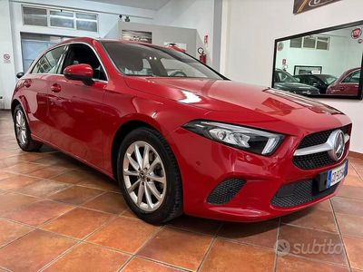 Usata Mercedes A180 100 CV (73 kW) 2019 Rosso Berlina