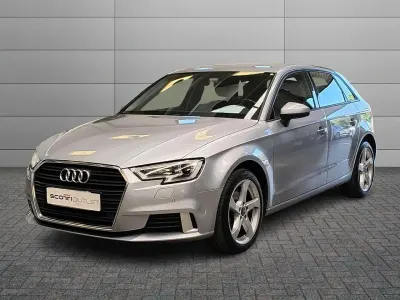 Usata Audi A3 Business 116 CV (85 kW) 2019 Nero carbonio Berlina