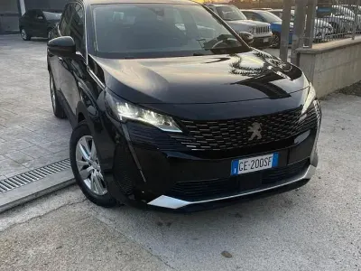 Usata Peugeot 3008 131 CV (96 kW) 2021 Nero SUV