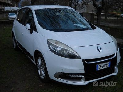 Usata Renault Scénic III XMOD 110 CV (80 kW) 2012 Bianco Monovolume