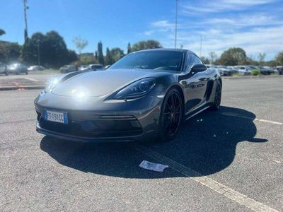 Porsche 718 Cayman