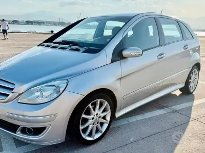 Usata Mercedes B180 109 CV (80 kW) 2006 Grigio Monovolume