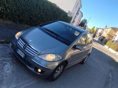 Usata Mercedes 180 Elegance 109 CV (80 kW) 2006 Grigio Berlina