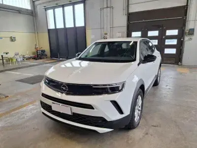 Usata Opel Mokka Edition 100 CV (73 kW) 2022 Bianco SUV