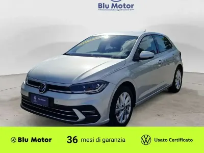 Begagnad VW Polo Style 95 HK (69 kW) 2023 Silver Halvkombi