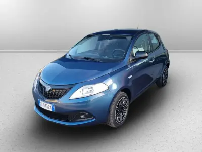 Usata Lancia Ypsilon S 70 CV (51 kW) 2024 Blu/azzurro Utilitaria