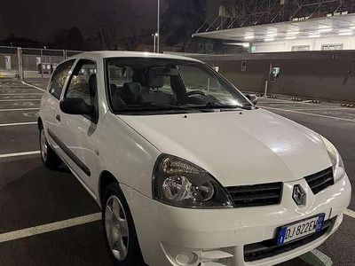 Usata Renault Clio II 58 CV (42 kW) 2007 Berlina