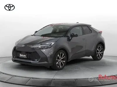Usata Toyota C-HR Trend 140 CV (102 kW) 2024 Grigio SUV