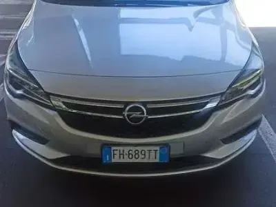 Usata Opel Astra Dynamic 110 CV (80 kW) 2017 Station wagon