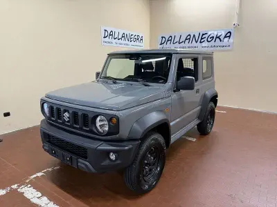 Usata Suzuki Jimny 102 CV (75 kW) 2022 Grigio SUV