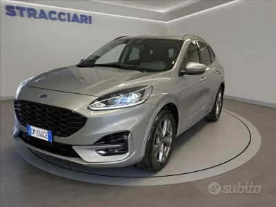 Usata Ford Kuga ST-Line 150 CV (110 kW) 2023 Grigio metallizzato SUV
