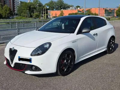 Usata Alfa Romeo Giulietta 150 CV (110 kW) 2018 Bianco Utilitaria