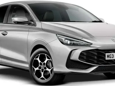 Usata MG MG3 Luxury 102 CV (75 kW) 2025 Cosmic silver Utilitaria