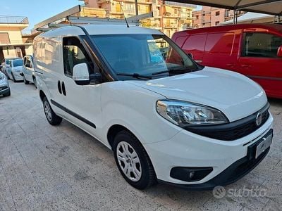 Usata Fiat Doblò 90 CV (66 kW) 2015 Bianco Monovolume