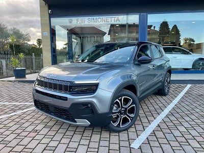 Nuova Jeep Avenger Summit 110 CV (80 kW) 2025 Grigio / tetto nero SUV