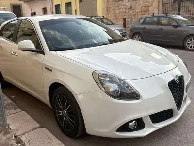 Usata Alfa Romeo Giulietta Exclusive 105 CV (77 kW) 2015 Utilitaria