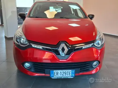 Usata Renault Clio IV Expression 75 CV (55 kW) 2013 Rosso Berlina