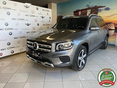 Usata Mercedes GLB180 116 CV (85 kW) 2021 Grigio SUV
