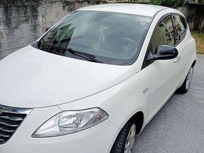 Usata Lancia Ypsilon Silver 69 CV (50 kW) 2014 Bianco Utilitaria