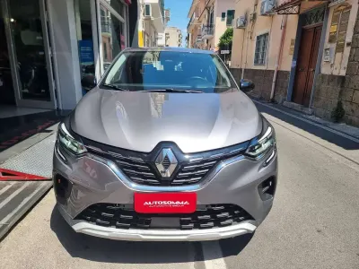 Usata Renault Captur Equilibre 94 CV (69 kW) 2023 Grigio SUV