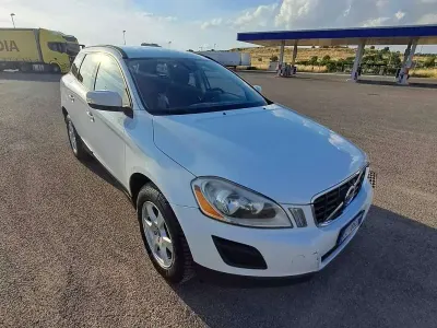 Usata Volvo XC60 Kinetic 163 CV (119 kW) 2012 Bianco SUV
