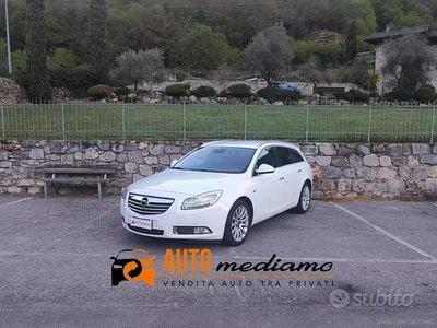 Usata Opel Insignia 160 CV (117 kW) 2009 Bianco Station wagon