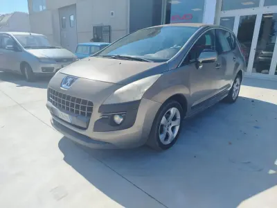 Usata Peugeot 3008 112 CV (82 kW) 2011 Oro Station wagon