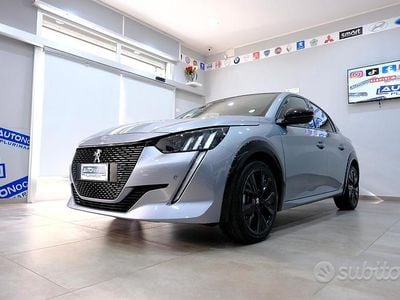 Usata Peugeot 208 GT 131 CV (96 kW) 2023 Grigio Utilitaria