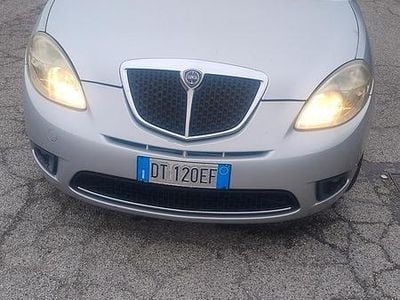 Usata Lancia Ypsilon 60 CV (44 kW) 2008 Grigio Utilitaria