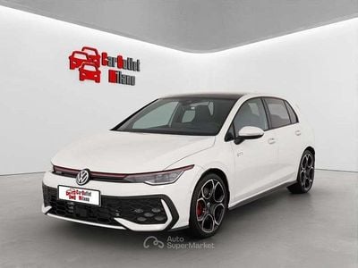 Nuova VW Golf GTI 265 CV (194 kW) 2025 Pure white  tetto black Coupé