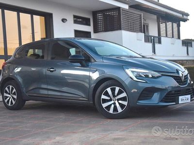 Usata Renault Clio V Techno 91 CV (66 kW) 2022 Grigio Berlina