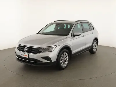 Usata VW Tiguan Life 150 CV (110 kW) 2023 Argento SUV