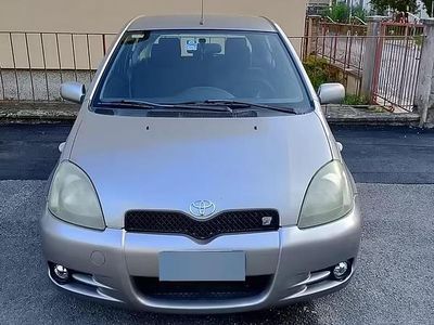 Usata Toyota Yaris 2001 Marrone Utilitaria