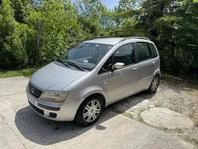 Usata Fiat Idea 95 CV (69 kW) 2004 Grigio Monovolume