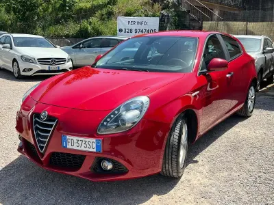 Usata Alfa Romeo Giulietta Progression 120 CV (88 kW) 2016 Rosso Utilitaria